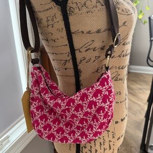 Chic Fuchsia Patterned Crossbody Bag